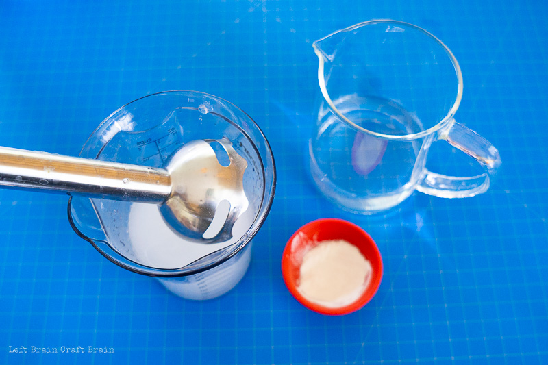 blend the sodium alginate solution with an immersion blender
