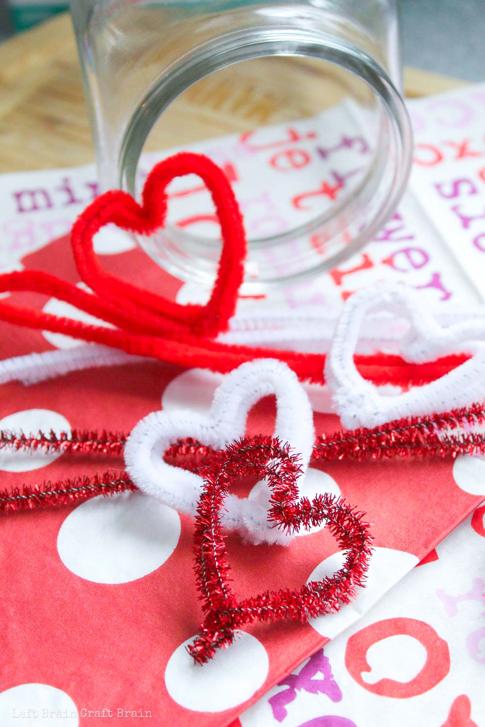 Form the pipe cleaner hearts